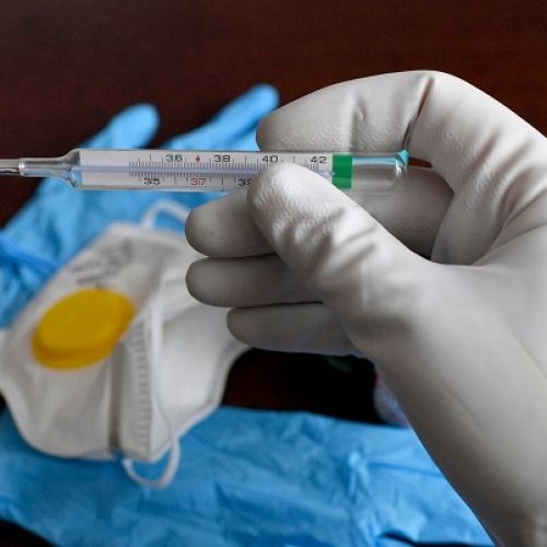 koronavirus-zascitna-oprema-vrocina-covid-19.jpg