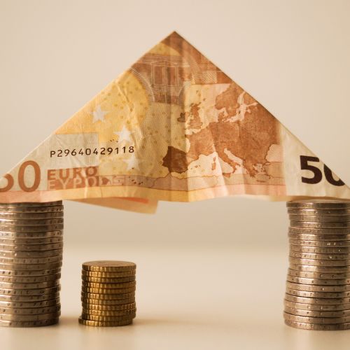 money-gf41c4f82d_1920.jpg
