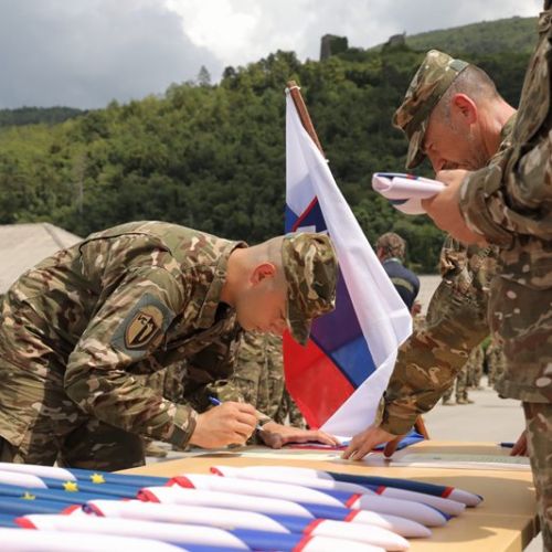podpis-slovenska-vojska.jpg