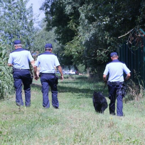 policija-patrulja-meja.jpg