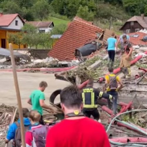 pomoc_poplave_Skavti.jpg