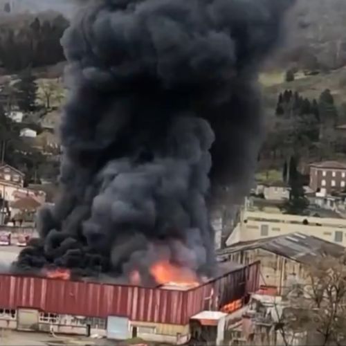 qe9dq_pozarbaterijefrancija.jpg