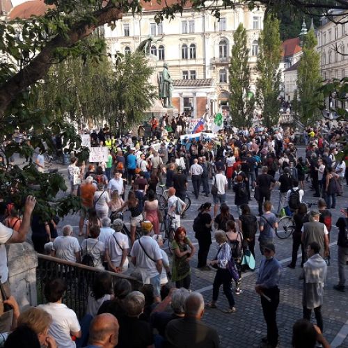 protest5-presernov-trg-24.6.-2020.jpg
