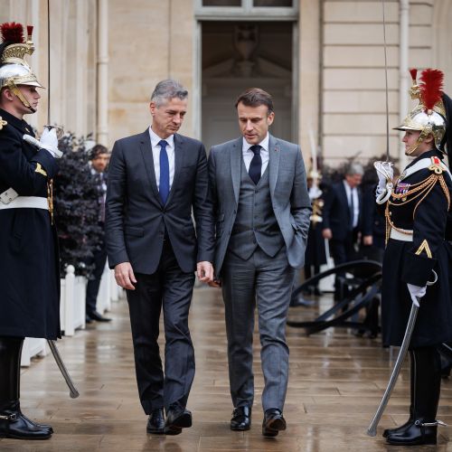 ztqag_robertgolob-emmanuelmacron.jpg