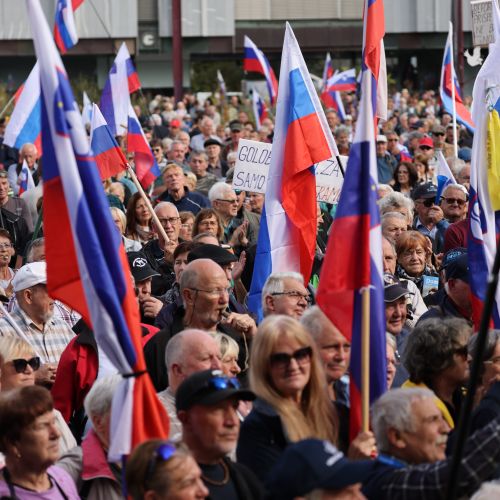 Ukradeno državo si bomo Slovenci vzeli nazaj, napoveduje Janša pred jutrišnjim protestom v organizaciji Glasa upokojencev