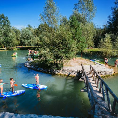 turizem_kampMenina.jpg