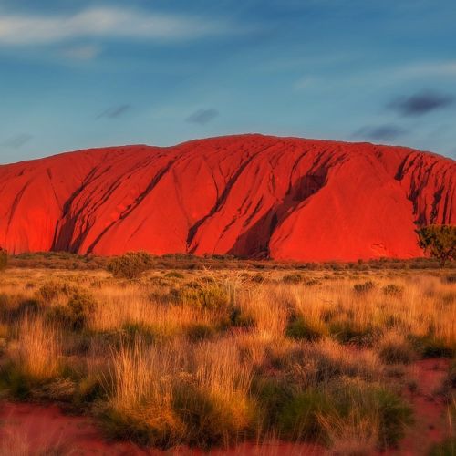 uluru-2058380_1280.jpg