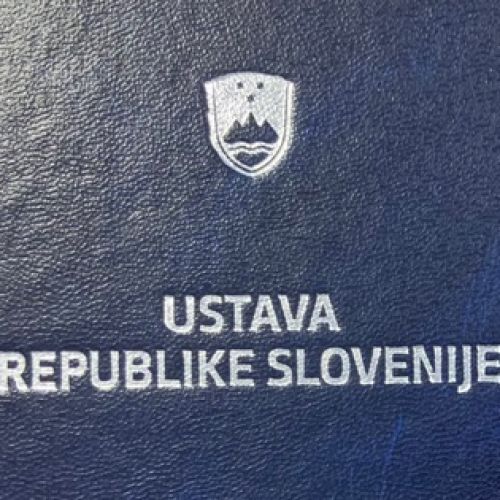 ustava_rs_1.jpg