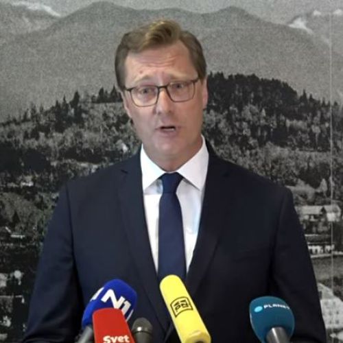 vladimir-prebilic-novinarska-konferenca.jpg