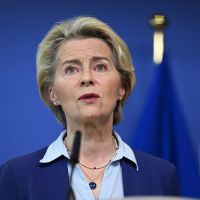 ikstu_ursula-von-der-leyen-196-l.jpg